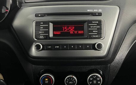 KIA Rio III рестайлинг, 2015 год, 1 040 000 рублей, 22 фотография