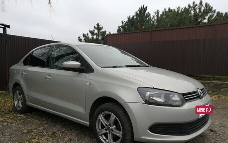 Volkswagen Polo VI (EU Market), 2011 год, 695 000 рублей, 2 фотография