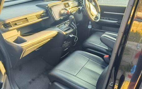 Honda Stepwgn IV, 2018 год, 2 500 000 рублей, 16 фотография