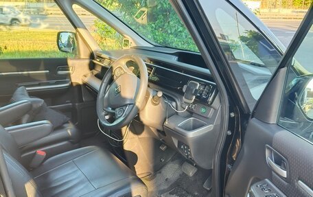 Honda Stepwgn IV, 2018 год, 2 500 000 рублей, 18 фотография