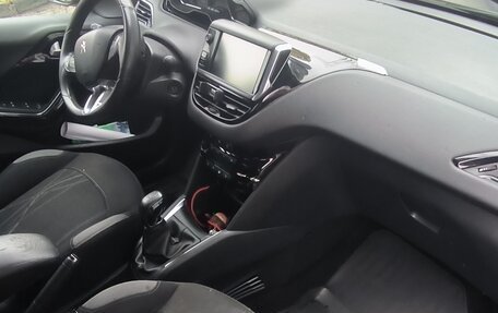 Peugeot 208 II, 2014 год, 700 000 рублей, 7 фотография