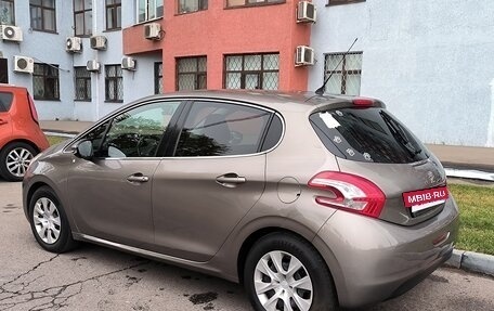 Peugeot 208 II, 2014 год, 700 000 рублей, 4 фотография