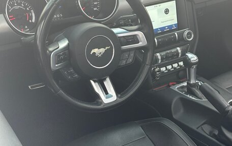 Ford Mustang VI рестайлинг, 2018 год, 2 790 000 рублей, 7 фотография