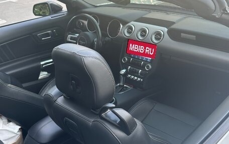 Ford Mustang VI рестайлинг, 2018 год, 2 790 000 рублей, 6 фотография