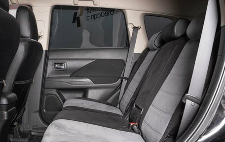 Mitsubishi Outlander III рестайлинг 3, 2013 год, 1 350 000 рублей, 14 фотография