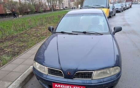 Mitsubishi Carisma I, 2000 год, 120 000 рублей, 1 фотография