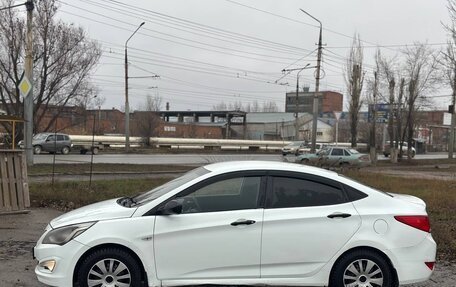 Hyundai Solaris II рестайлинг, 2015 год, 500 000 рублей, 5 фотография