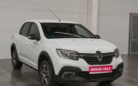 Renault Logan II, 2018 год, 1 050 000 рублей, 1 фотография