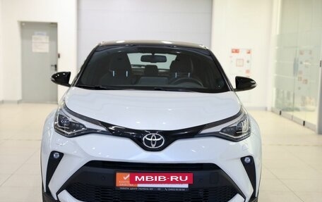 Toyota C-HR I рестайлинг, 2023 год, 3 700 000 рублей, 2 фотография