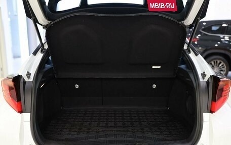 Toyota C-HR I рестайлинг, 2023 год, 3 700 000 рублей, 13 фотография