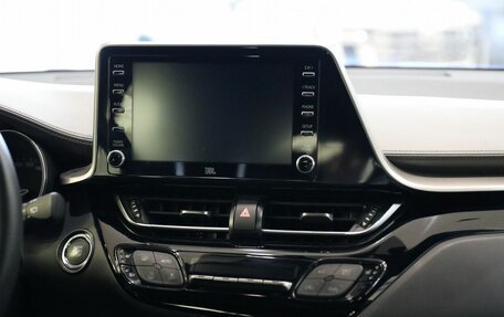 Toyota C-HR I рестайлинг, 2023 год, 3 700 000 рублей, 18 фотография