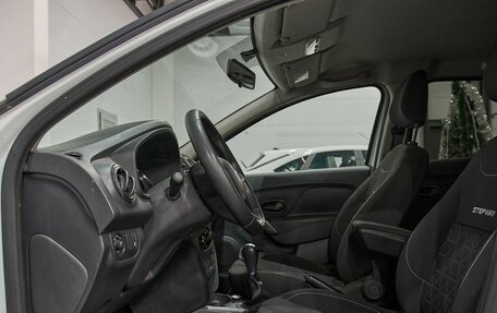 Renault Logan II, 2018 год, 1 050 000 рублей, 17 фотография