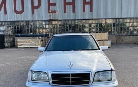 Mercedes-Benz C-Класс, 1997 год, 295 000 рублей, 3 фотография