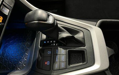 Toyota RAV4, 2021 год, 3 695 000 рублей, 12 фотография