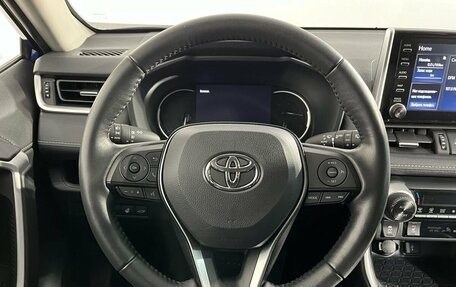 Toyota RAV4, 2021 год, 3 695 000 рублей, 10 фотография
