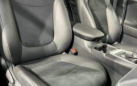 Toyota RAV4, 2021 год, 3 695 000 рублей, 15 фотография