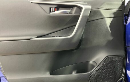 Toyota RAV4, 2021 год, 3 695 000 рублей, 18 фотография