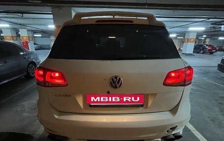 Volkswagen Touareg III, 2011 год, 1 650 000 рублей, 6 фотография