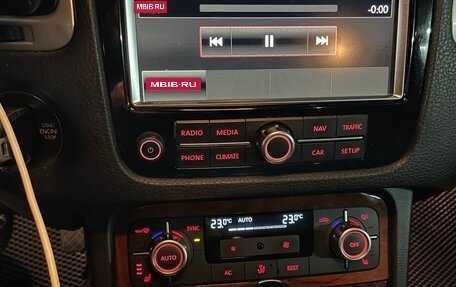 Volkswagen Touareg III, 2011 год, 1 650 000 рублей, 7 фотография