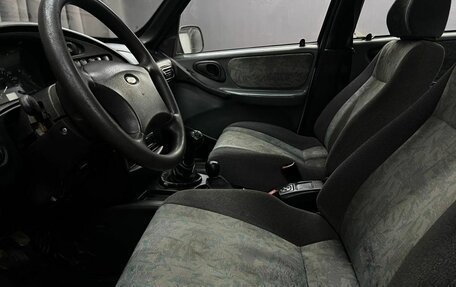 Chevrolet Niva I рестайлинг, 2004 год, 239 888 рублей, 5 фотография