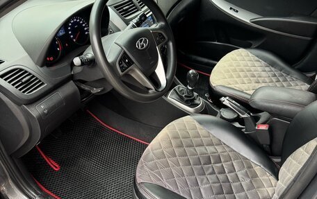 Hyundai Solaris II рестайлинг, 2015 год, 1 100 000 рублей, 10 фотография