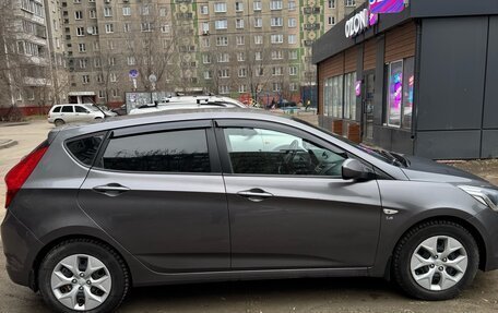 Hyundai Solaris II рестайлинг, 2015 год, 1 100 000 рублей, 12 фотография