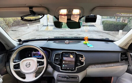 Volvo XC90 II рестайлинг, 2024 год, 5 930 000 рублей, 7 фотография