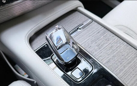 Volvo XC90 II рестайлинг, 2024 год, 5 930 000 рублей, 9 фотография