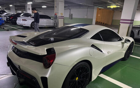 Ferrari 488, 2019 год, 41 929 000 рублей, 3 фотография