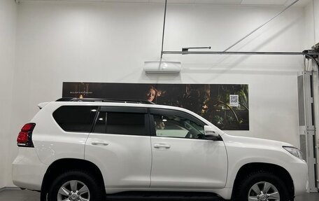 Toyota Land Cruiser Prado 150 рестайлинг 2, 2019 год, 4 500 000 рублей, 12 фотография
