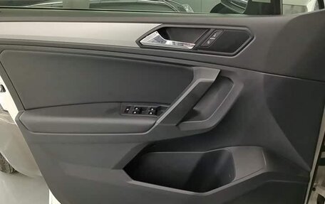 Volkswagen Tiguan II, 2021 год, 1 806 277 рублей, 12 фотография