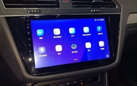 Volkswagen Tiguan II, 2021 год, 1 806 277 рублей, 11 фотография