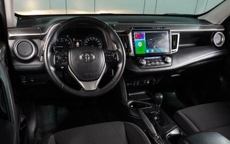 Toyota RAV4, 2019 год, 2 249 000 рублей, 6 фотография