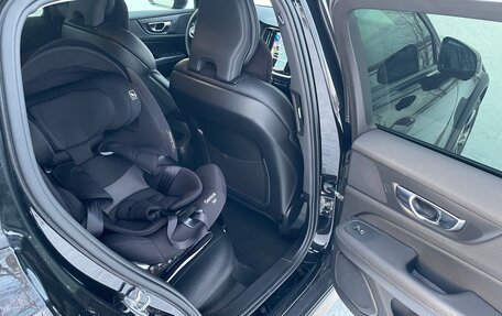 Volvo V60 Cross Country II, 2020 год, 3 990 000 рублей, 16 фотография