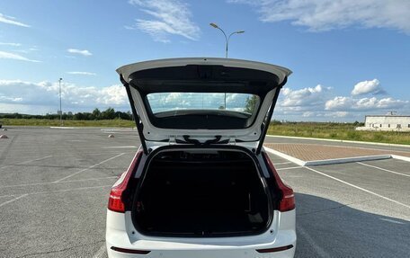 Volvo V60 Cross Country II, 2019 год, 3 450 000 рублей, 7 фотография