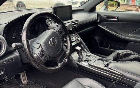 Lexus IS III, 2020 год, 4 200 000 рублей, 5 фотография