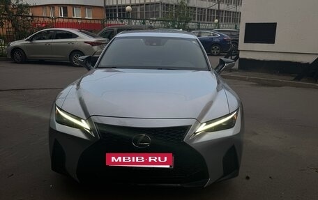 Lexus IS III, 2020 год, 4 200 000 рублей, 2 фотография