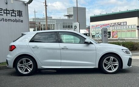 Audi A1, 2022 год, 1 640 000 рублей, 9 фотография