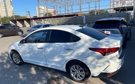 Hyundai Solaris II рестайлинг, 2020 год, 1 300 000 рублей, 3 фотография