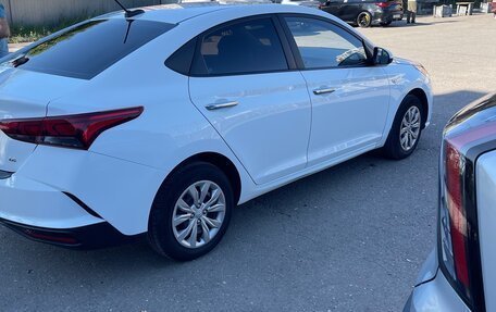 Hyundai Solaris II рестайлинг, 2020 год, 1 300 000 рублей, 10 фотография