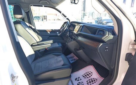 Volkswagen Multivan T6 рестайлинг, 2021 год, 6 385 000 рублей, 12 фотография