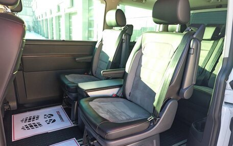 Volkswagen Multivan T6 рестайлинг, 2021 год, 6 385 000 рублей, 15 фотография