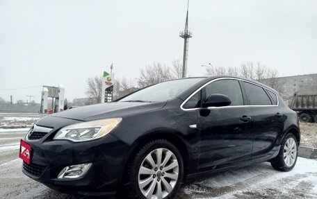 Opel Astra J, 2011 год, 750 000 рублей, 1 фотография