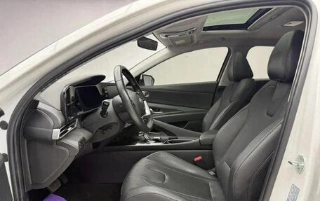 Hyundai Elantra, 2021 год, 1 200 000 рублей, 10 фотография