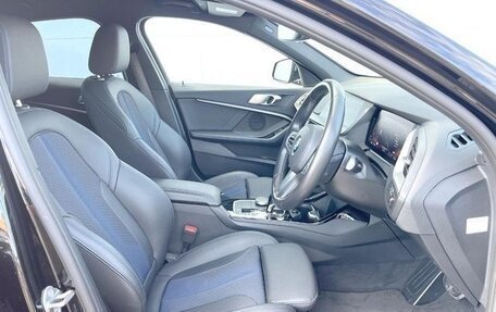 BMW 1 серия, 2021 год, 1 900 000 рублей, 4 фотография