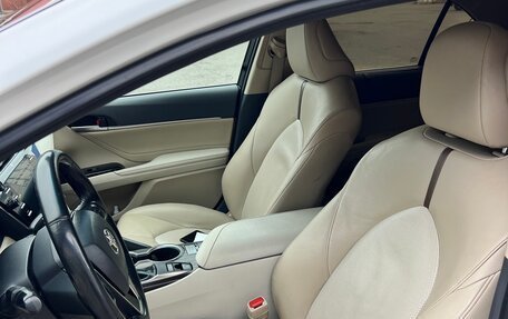 Toyota Camry, 2018 год, 2 900 000 рублей, 7 фотография