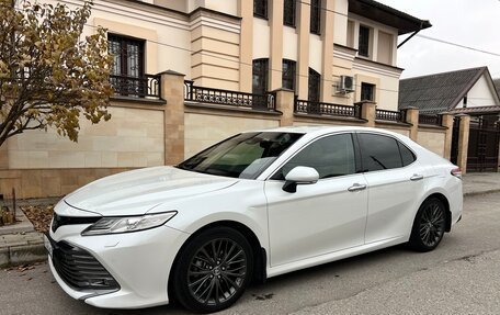 Toyota Camry, 2018 год, 2 900 000 рублей, 11 фотография