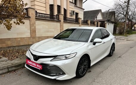Toyota Camry, 2018 год, 2 900 000 рублей, 10 фотография