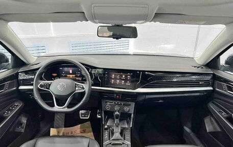 Volkswagen Passat B8 рестайлинг, 2021 год, 2 200 000 рублей, 17 фотография