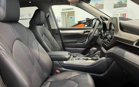 Toyota Highlander, 2025 год, 5 999 000 рублей, 9 фотография